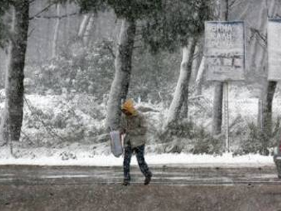 Συνεχίζονται οι χιονοπτώσεις