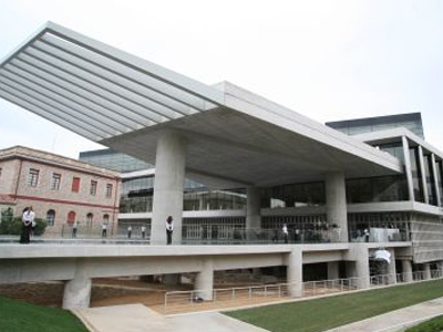 Μικροί μαθητές ζήτησαν την επιστροφή των γλυπτών