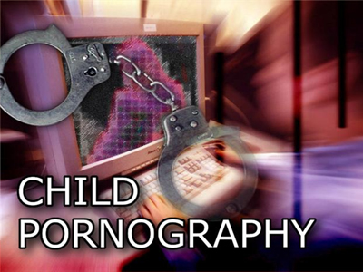 Αστυνομικός σε κύκλωμα διακίνησης υλικού παιδικής πορνογραφίας