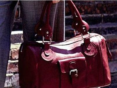 Επίθεση τσαντάκηδων σε αλλοδαπή