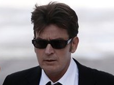 Στην κλινική αποτοξίνωσης και πάλι ο Charlie Sheen