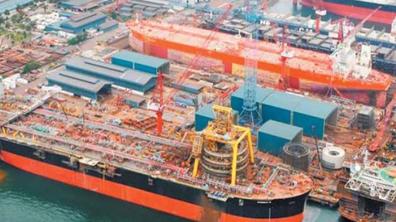 «Eπέλαση» των Greeks με  δισ.