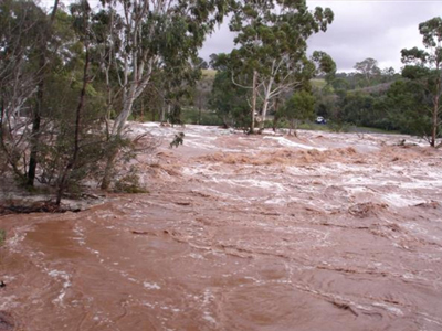 Έκτακτο συμβούλιο στην Αιγιάλεια για τις πλημμύρες