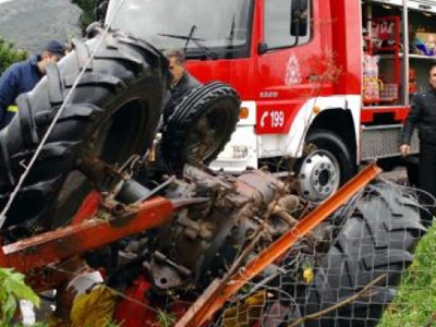 Ανδραβίδα: Δύο τραυματίες σε τροχαίο