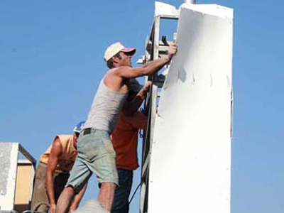 “Όχι” στην κατάργηση εποχικού επιδόματος των οικοδόμων