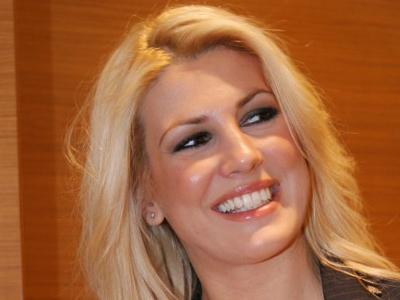 Κάνει στροφή στην καριέρα της;