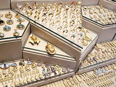Μπαράζ ληστειών σε κοσμηματοπωλεία