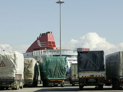 Σκόπευαν να φύγουν από τη χώρα παράνομα