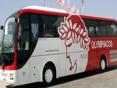 Πέταξαν μολότοφ στο πούλμαν του Ολυμπιακού
