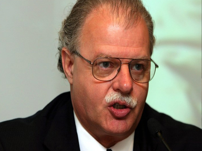 Από σύμβουλος του Μπους, «δεξί χέρι» του Ομπάμα