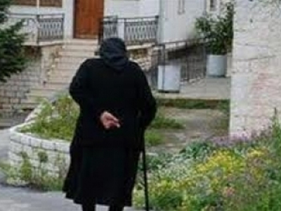 «Ξάφρισαν» 5.000 ευρώ από ηλικιωμένη