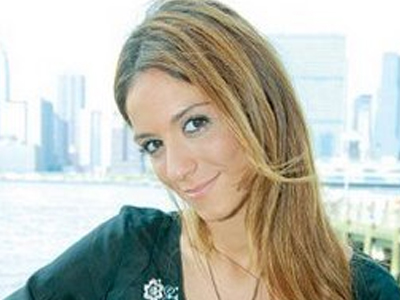 Η επιστροφή στην Ελλάδα και η συνεργασία με τη μαμά της