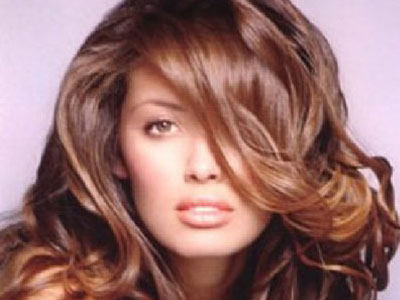 Σπρέι φορμαρίσματος για λάμψη και κράτημα