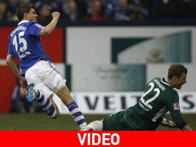 «Εξάσφαιρη» η Μπάγερν, γκολ για Χαριστέα και Τζαβέλλα «Εξάσφαιρη» η Μπάγερν, γκολ για Χαριστέα και Τζαβέλλα