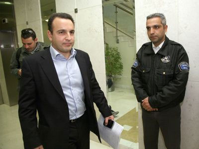 Κοζώνης: Μου κάνουν πόλεμο