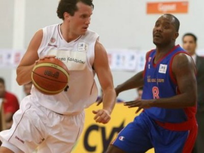 Ίκαρος: Κράτησε Στρναντ