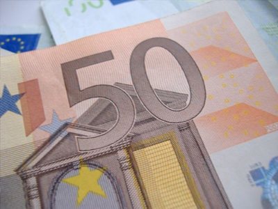 Τους έπιασαν με πλαστά χαρτονομίσματα