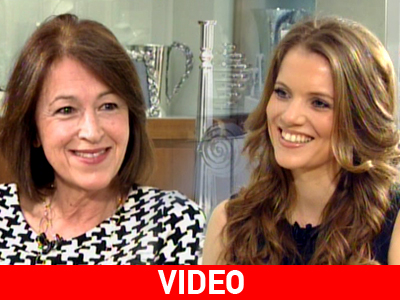 «Τα κοσμήματα χαρίζονται με αγάπη». Η Χριστιάνα Καίσαρη στην Κιμ Κίλιαν