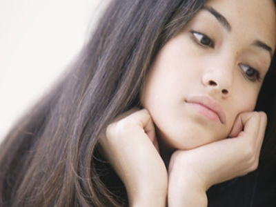 Το οικογενειακό στρες «μεταφέρεται» στα κορίτσια