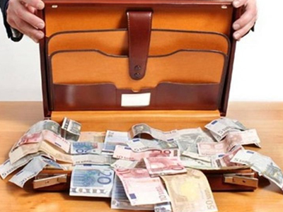 Ιατρός του δημοσίου συνελήφθη για… φακελάκι!