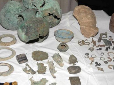 Συνελήφθησαν αρχαιοκάπηλοι