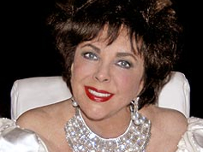 Στο νοσοκομείο η Elizabeth Taylor