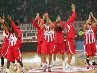 Ο Κλέιζα έκανε το… θαύμα και ο Ολυμπιακός το «διπλό»