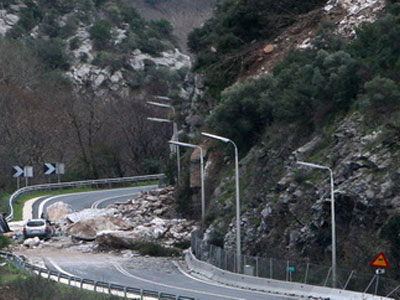 Άμεση αποκατάσταση στα Τέμπη απαιτεί η Λάρισα