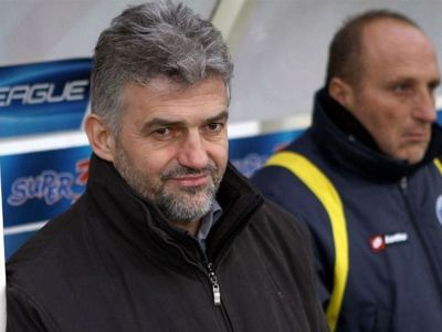 Τσιώλης: «Αποφασίζω μετά το Πάσχα»