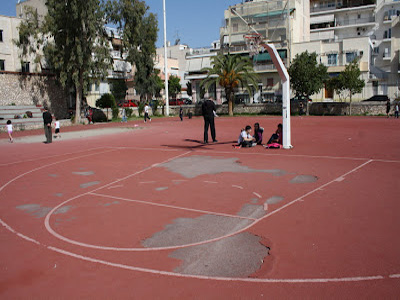 Σκηνικό εγκατάλειψης στο Θεμιστόκλειο Γυμναστήριο Πειραιά