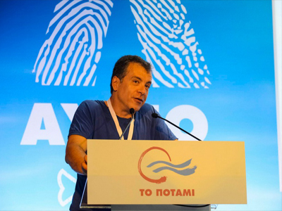 Ο Σταύρος Θεοδωράκης στη Β’ Πειραιά