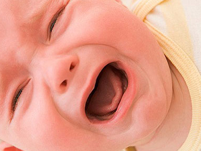 Τα μάτια δείχνουν γιατί κλαίει ένα μωρό Τα μάτια δείχνουν γιατί κλαίει ένα μωρό