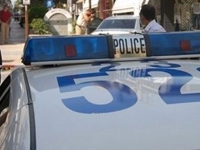 Την έδεσαν και την έκλεψαν