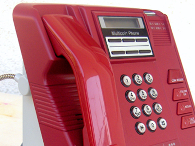 Έκλεβε τηλεφώνα με κερματοδέκτες