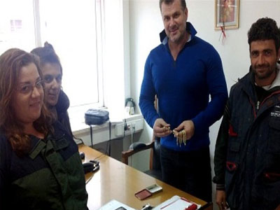 Μαθήματα τιμιότητας από συμβασιούχους υπαλλήλους στην Κρήτη