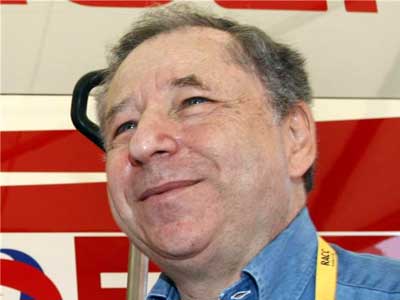 O βασιλιάς πέθανε, ζήτω ο… Todt!