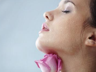 Τονώστε την επιδερμίδα σας με αιθέρια έλαια