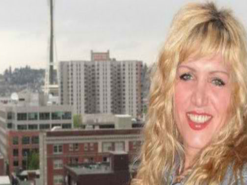 Στην Αμερική η Κατερίνα Τοπάζη