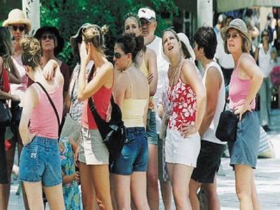 Μείωση τιμών ζητεί η Ομοσπονδία Ιδιοκτητών Ενοικιαζόμενων Δωματίων