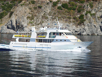 «Λαχτάρα» για τους επιβάτες του τουριστικού σκάφους