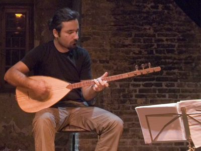 Εργαστήριο παραδοσιακής τουρκικής μουσικής από τον Τζιχάν Τούρκογλου