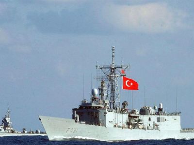 Τουρκική κορβέτα έκοβε βόλτες στην Εύβοια