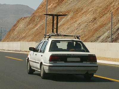 Πήρε το τραπέζι του… καφέ στις διακοπές