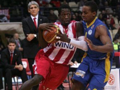 Ολυμπιακός: Επαγγελματική νίκη με 78-70 επί του Περιστερίου