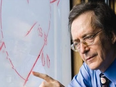 Ο Ευγένιος Τριβιζάς γιορτάζει τα Χριστούγεννα με ένα νέο βιβλίο!