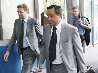 Επιμένει η τρόικα στο «κούρεμα» των επικουρικών