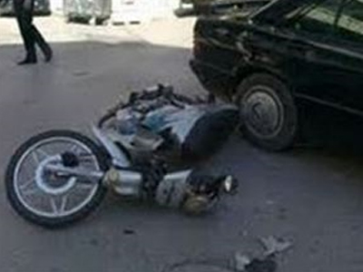 Μοτοσικλετιστής παρασύρθηκε από αυτοκίνητο