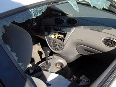 Έσπασαν αυτοκίνητα στην Πάτρα