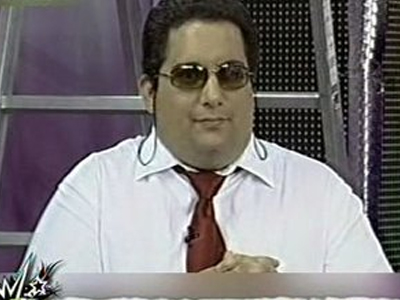 Γνωστός πανελίστας πιάστηκε στα “πράσα”