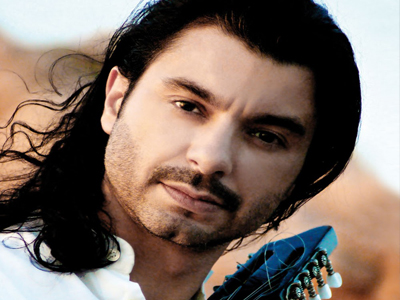 Ο Μιχάλης Τζουγανάκης στο Socialista